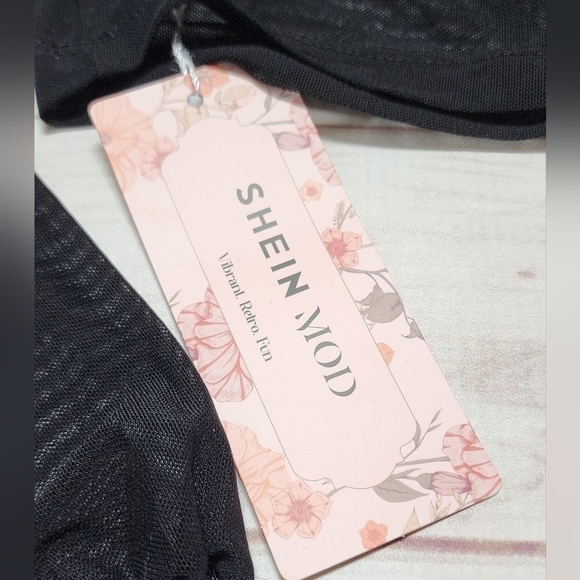 Shein Sheer Mesh Black Crop Top Medium - New With Tags - Picture 4 of 5